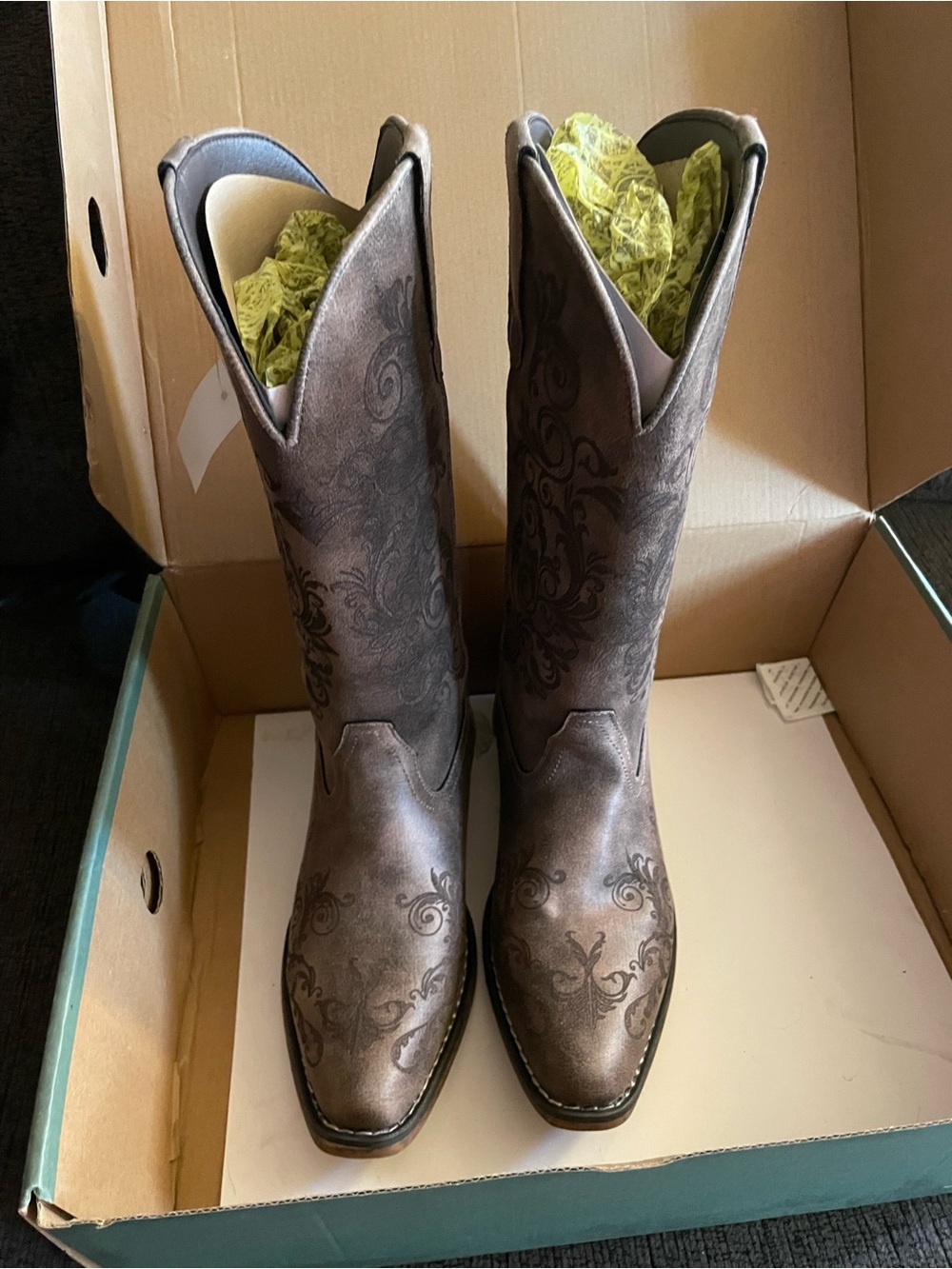 Roper Dark Brown Embossed Western Heeled Boots